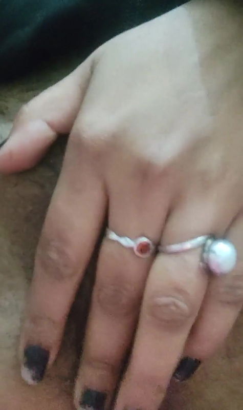 My wife on full mund do sax and showing beautiful Pussy.