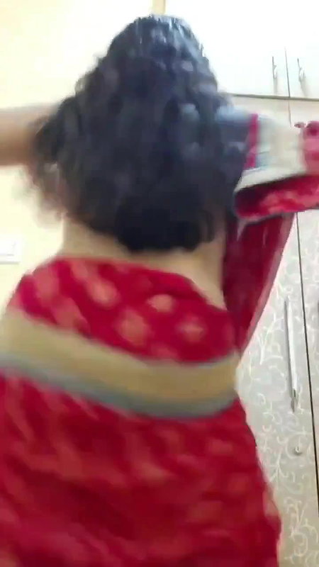 Sexy Bhabhi with nice saree