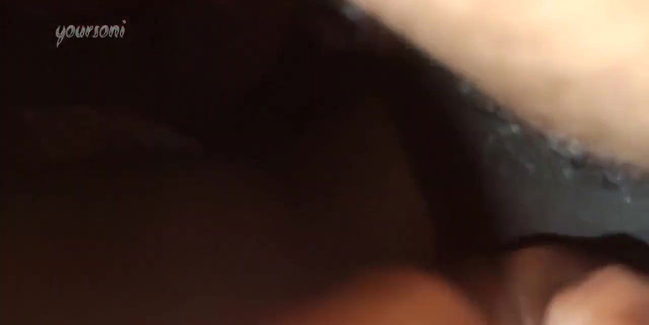 Sasur ji ne apani soi hui bahu ko pichhe se pela.