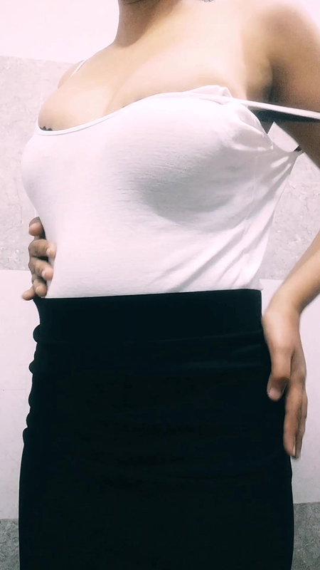 Sexy bhabi ke desi boobs – hot as hell.