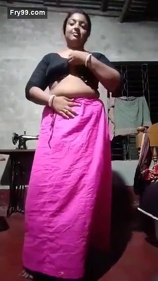 Bengali Boudi Removing Saree And fingering