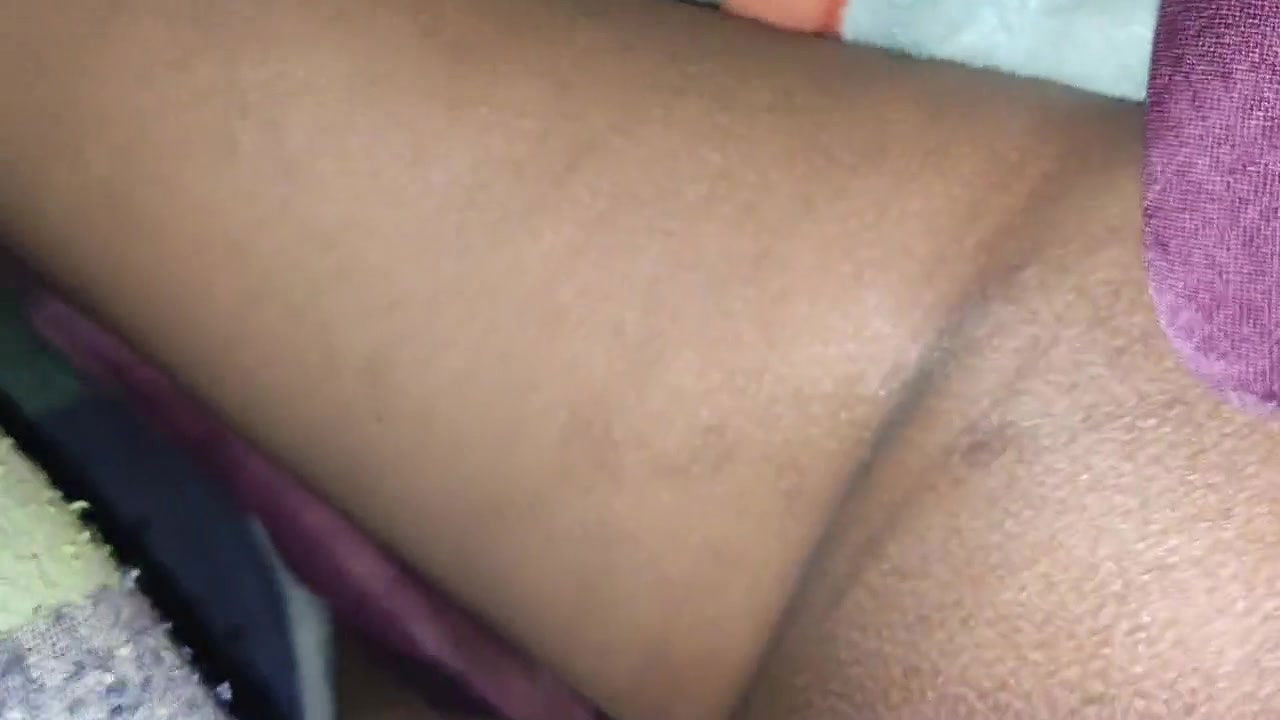 Show pussy at night.