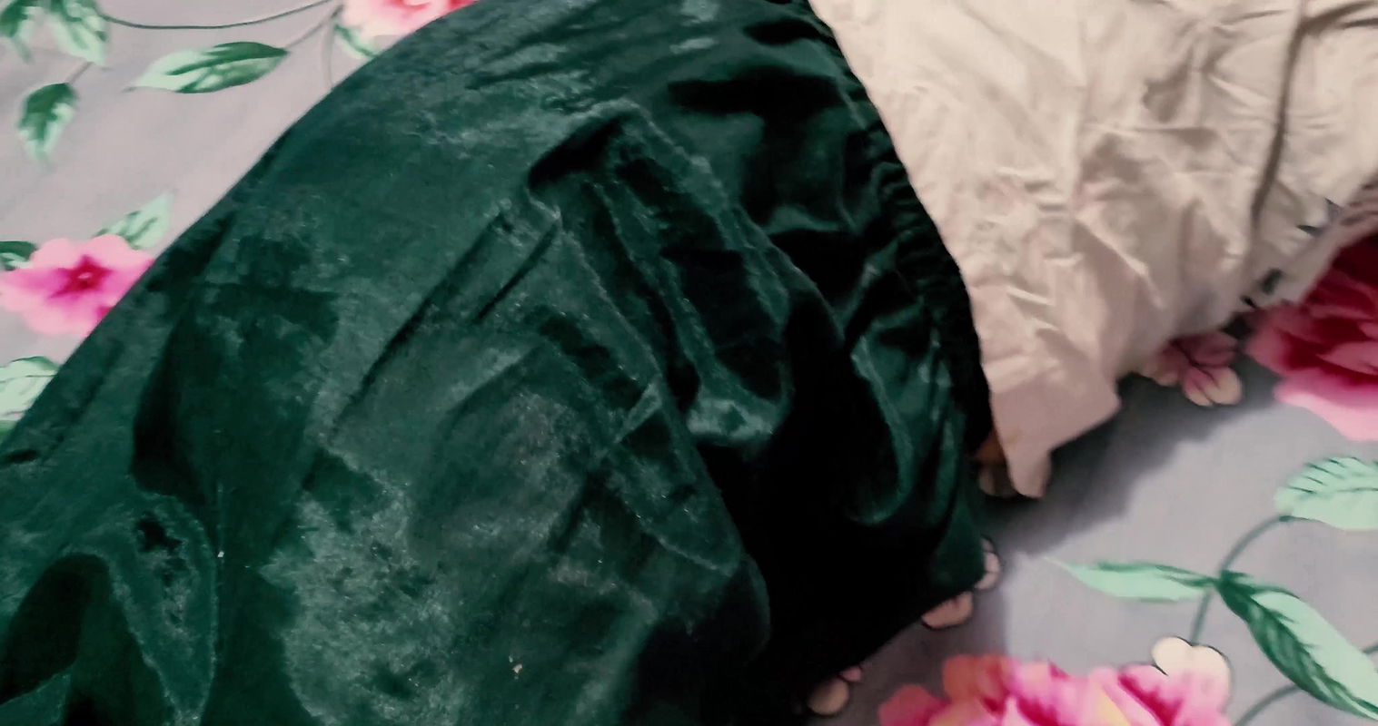 Sote hue bhabhi ko choda part 1 with full dirty gandi wali hindi audio.