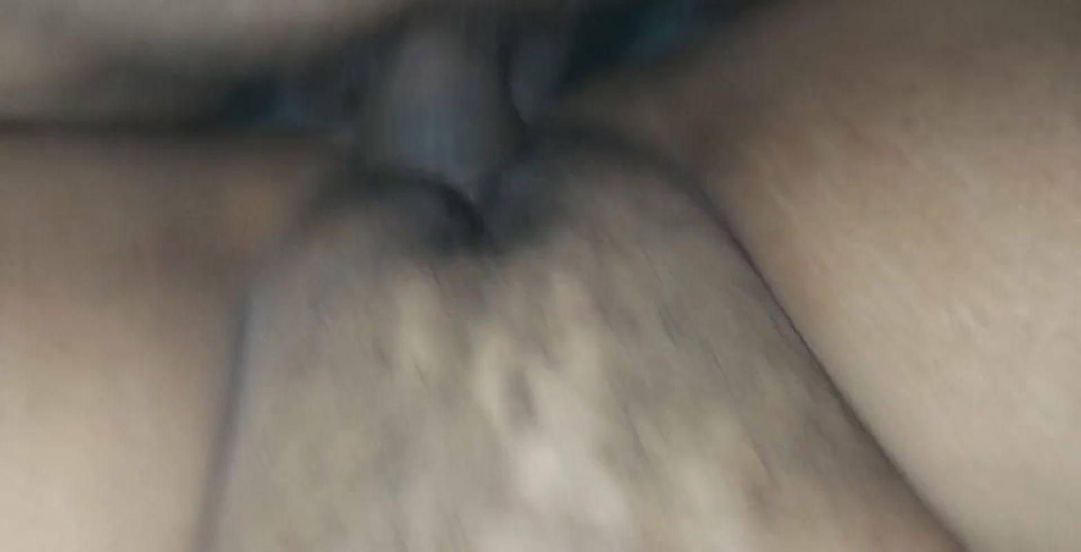 Sukhi Chut ko Apni Lund ke Pani se Gila Kiya.