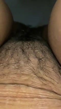 wet n desi hot pussy peeing loud.