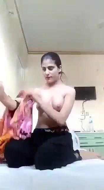 Beautiful Pashto Girl Showing For Lover