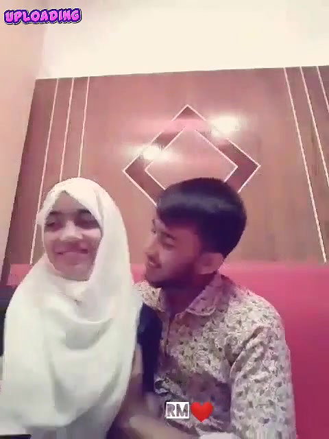 Extremely Cute Bangladeshi Girl Enjoying with BF in Restaurant & her Best Friends Recording Video