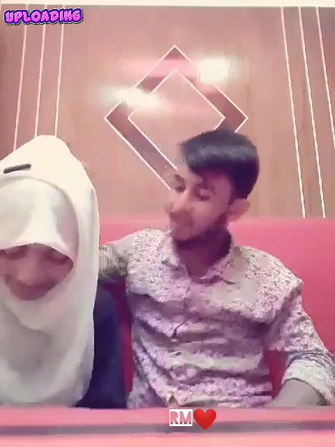 Extremely Cute Bangladeshi Girl Enjoying with BF in Restaurant & her Best Friends Recording Video