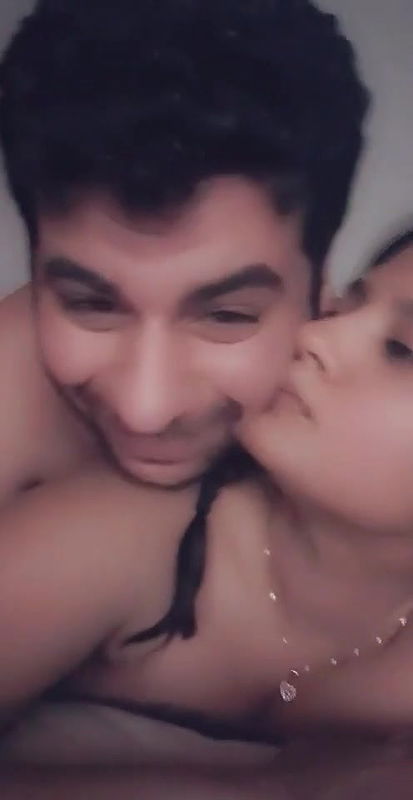 Beautiful Paki Babe Enjoying with Lover