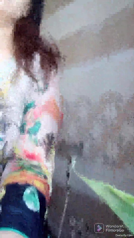 Divorced MILF Exposes for her Young Fans – Video 2