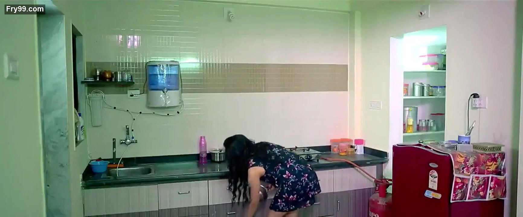 Miss Khiladi The Perfect Player – 2020 – Hindi Hot Web Series – KooKu