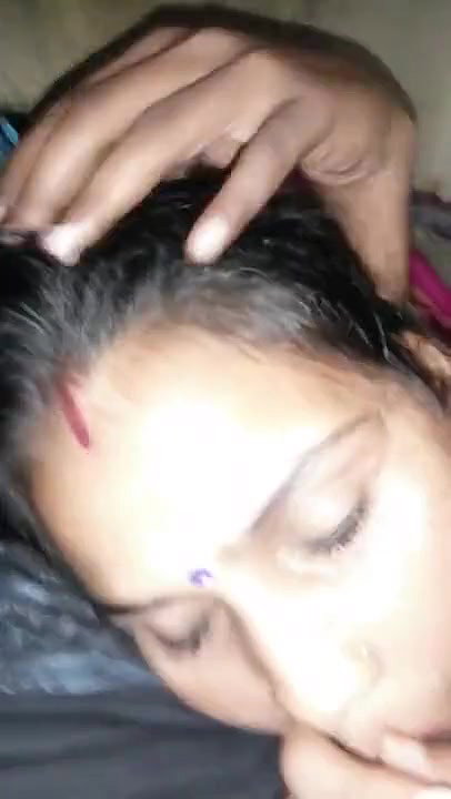 Sexy Desi Bhabhi Blowjob