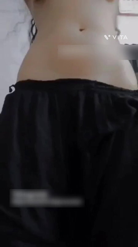 Beautiful Sexy Girl Showing
