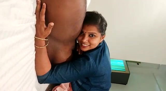 Most wanted mallu beautiful bhabhi blowjob and boobs sucking updates