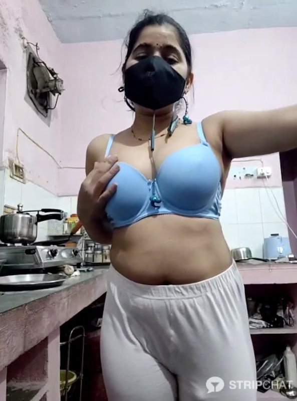 Dreambabee 3 boobs show in kitchen
