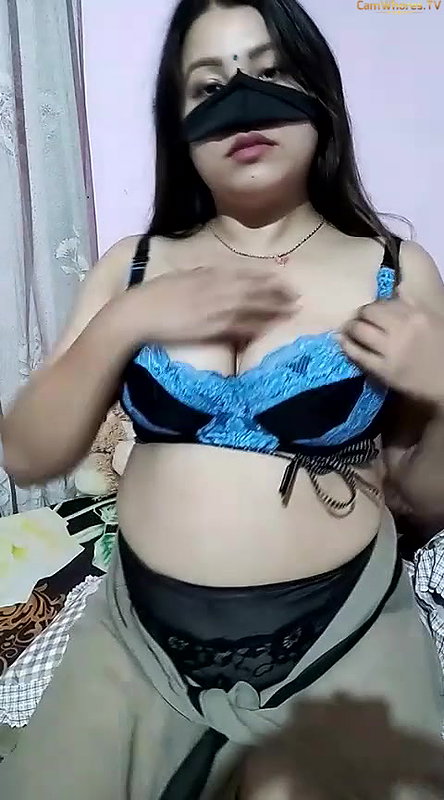 Yours-megah 11 show boobs and pussy
