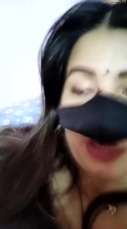 Yours-megah 18 enjoying dommy on pussy