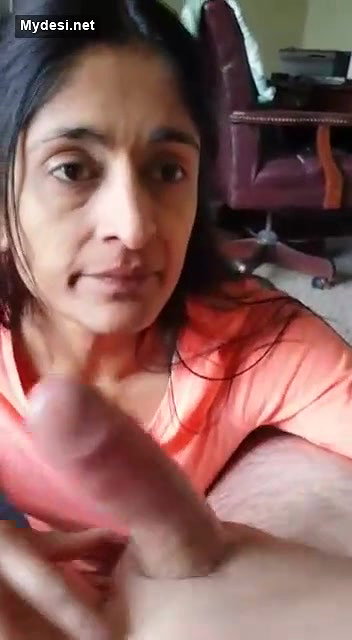 Friend sexy mom