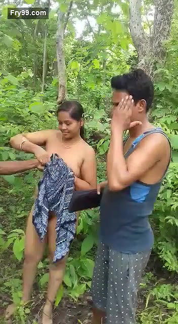 Odia Cheating Wife Outdoor Fucking Caught By Village People