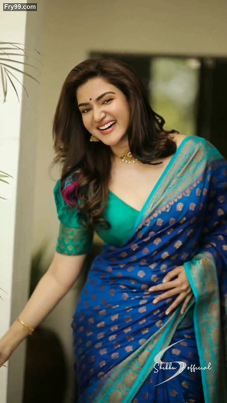 Honey rose hot boobs saree slip