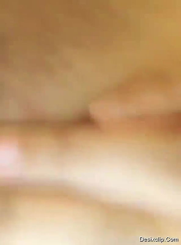 Cute Girl Shows herself Nude