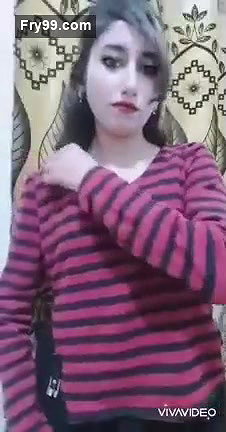 Chubby bhabi Girl Showing her sexy pussy