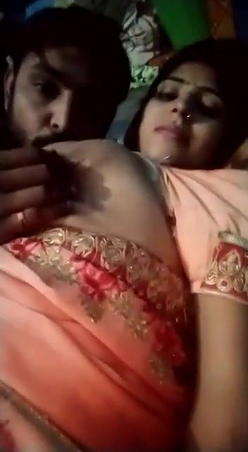 Beautiful bhabhi having