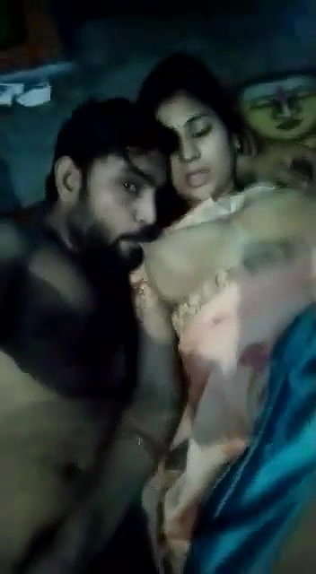Beautiful bhabhi having