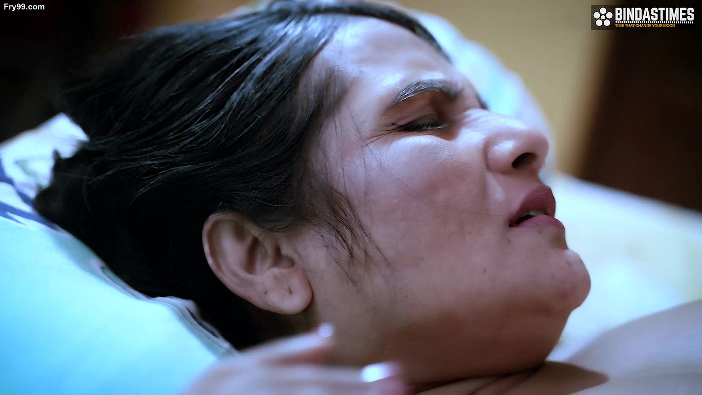 Old Granny allows her grand son to fuck her in the favor of oil massage ( Hindi Audio )