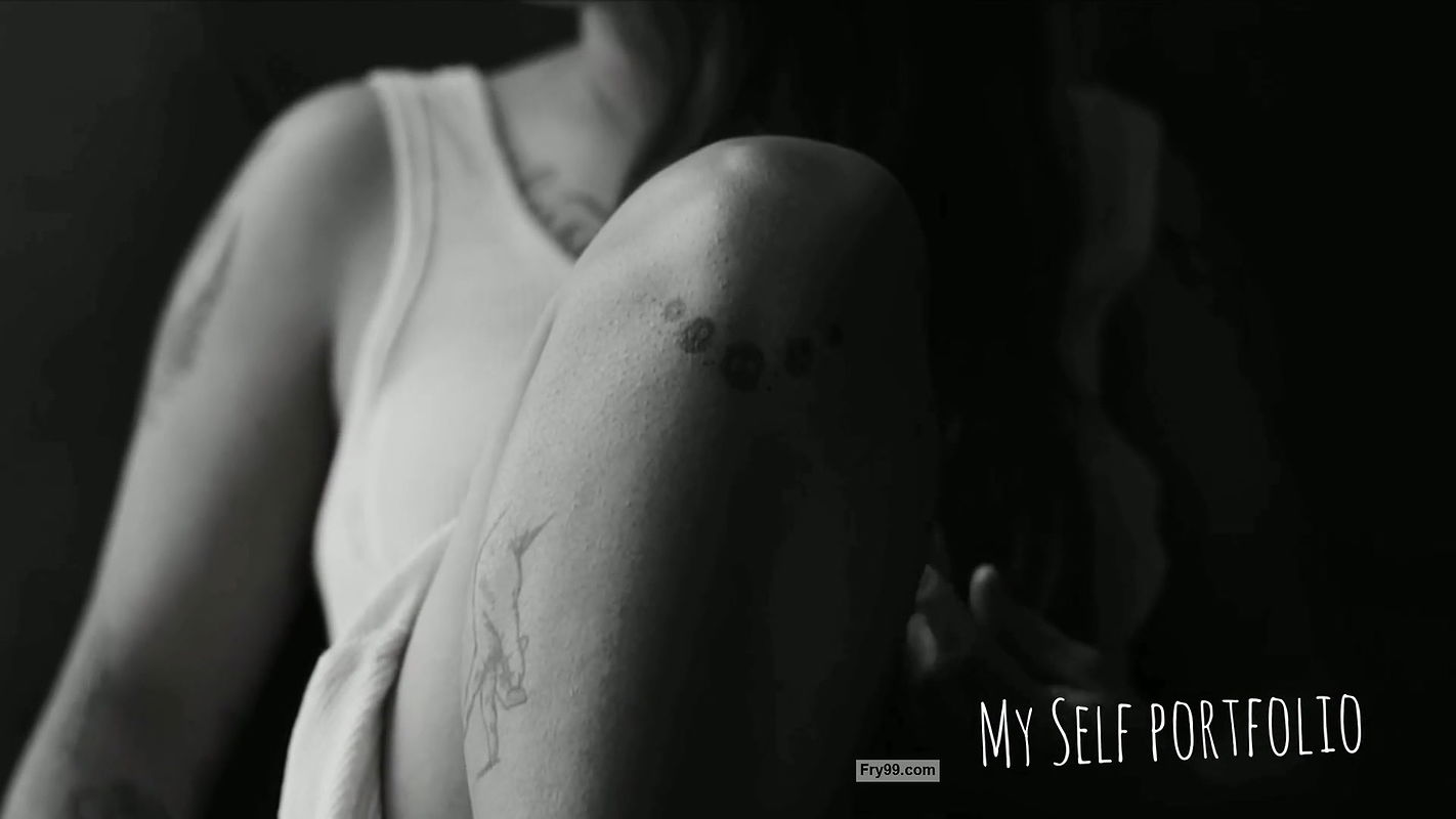 A Portfolio Of Self Portroit!!!This Content Show Some Nudity. Script Based (A)