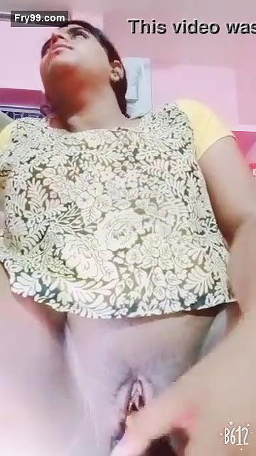 Tanker girl masturbating