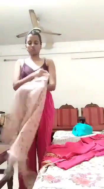 Bangladeshi girl showing small round boobs