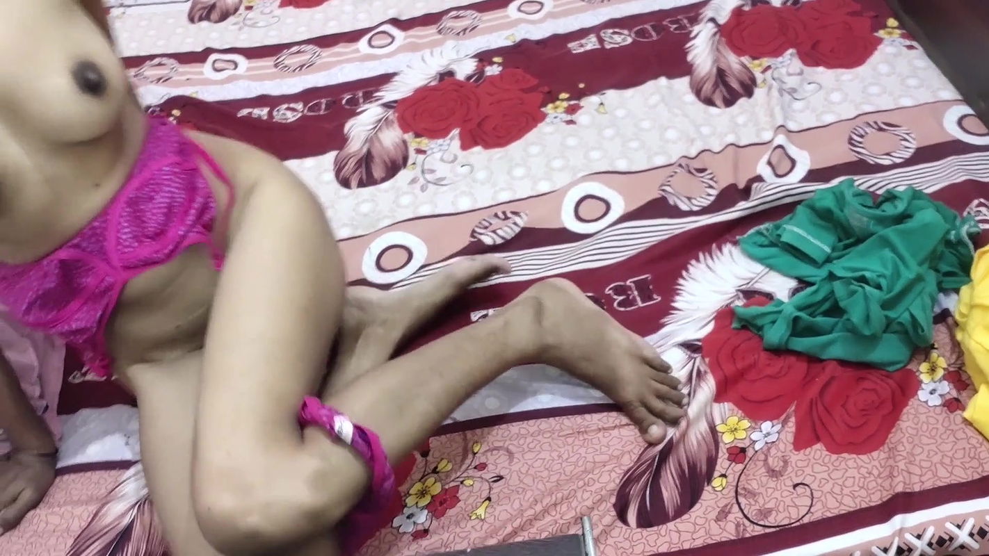 hot begum nude seducing in romantic mood want fuck her hairy pussy