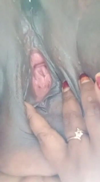 Desi Bhabhi Shows her big Boobs and Pussy