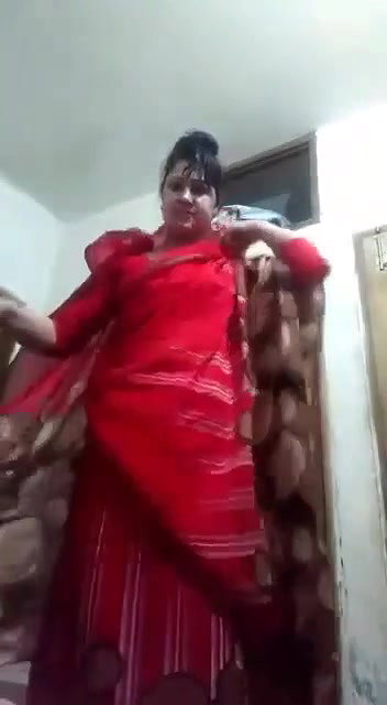 Beautiful Nehar Bhabi Showing