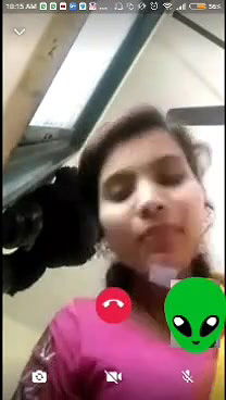 Beautiful Girl In Saree Showing On Video Call And Pussy Fingering Video For BF