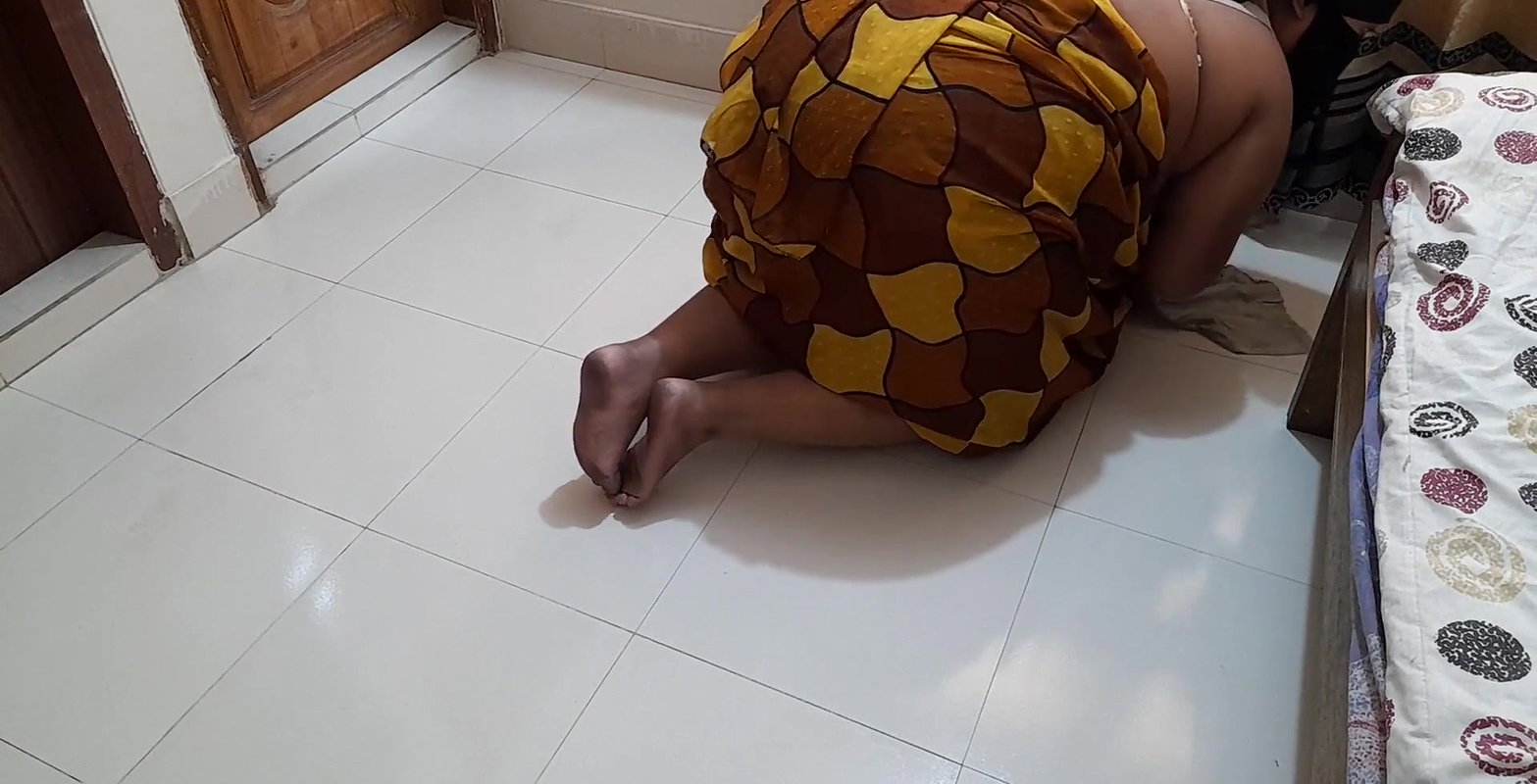 (Gujrati Maid Ki Jabardast Chudai Malik ke beta) Big ass Hot Maid Fucked by the owner’s son – Huge Cum Inside Ass.