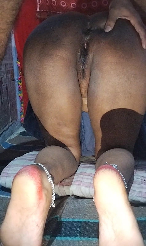 Aaj to mami ki gand Mari our Sara mall mami ko pila Diya raat ko