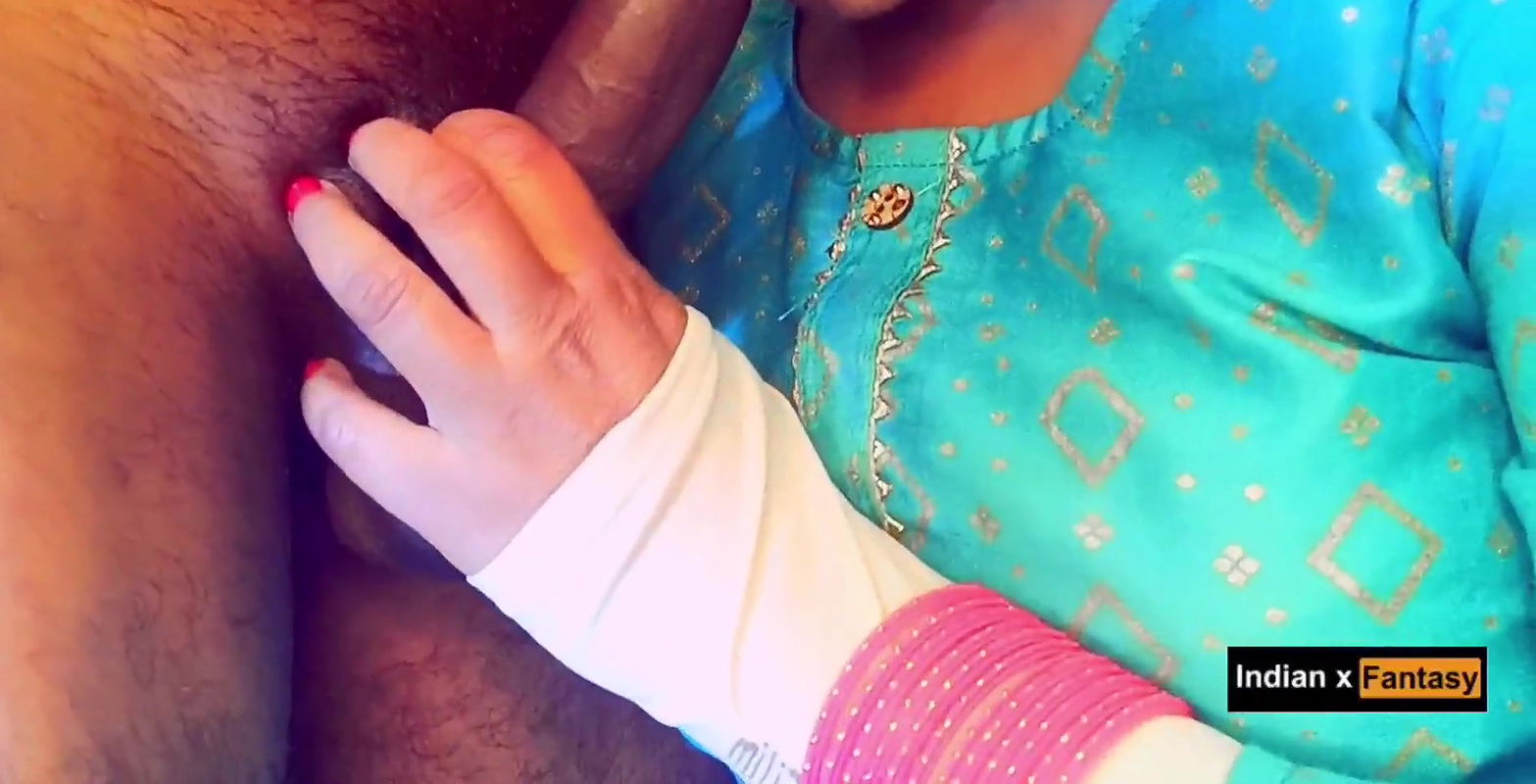 Ameture Desi slut girl pleased her lover with pov blowjob and hardsex