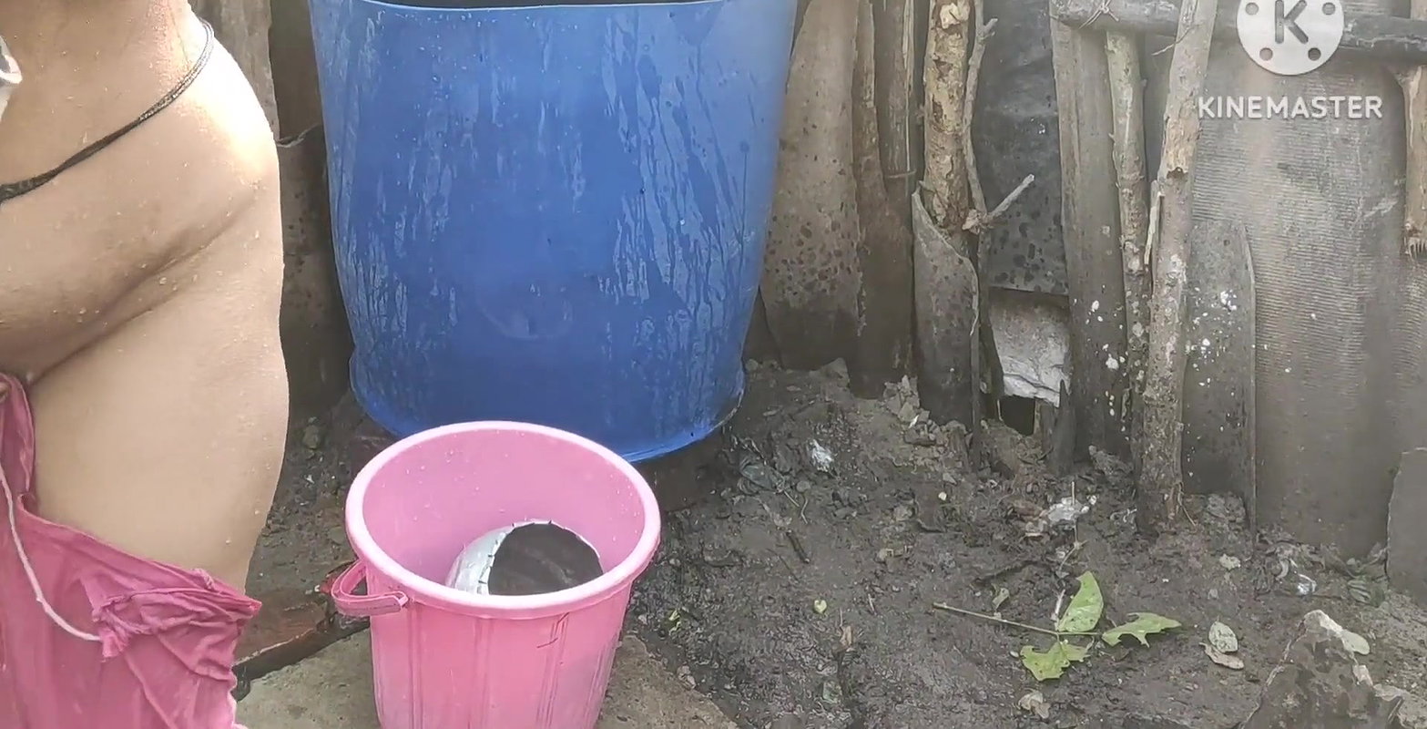 Anita yadav nude bathing outside