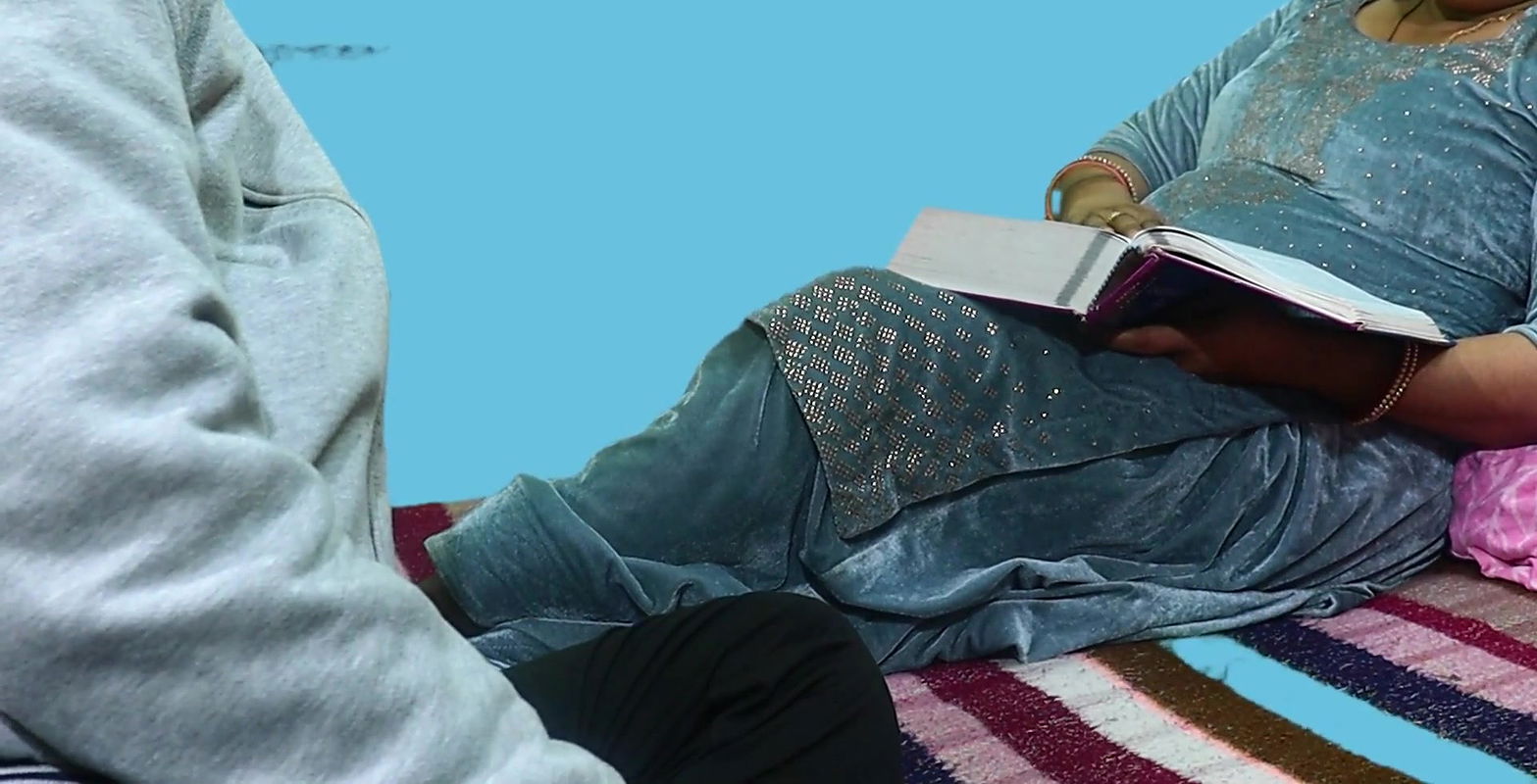 Badi chacheri didi ne chhote bro. ko seel,hymen todna shikhaya in clear voice