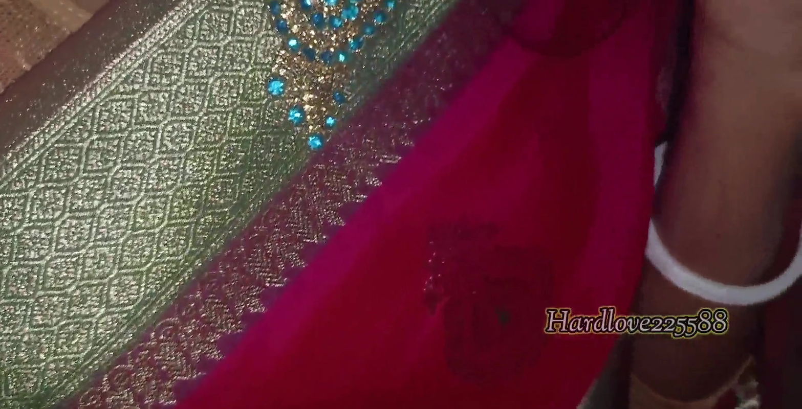 Bengali Boudi Sex Gorom Voice Chodo amake jorye jorye Sharee utaye