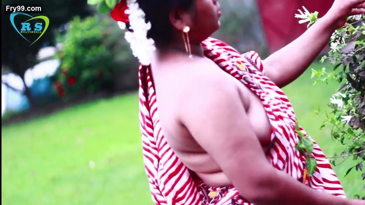 Big boob sharmeen khan side boobs and backless show seducing act