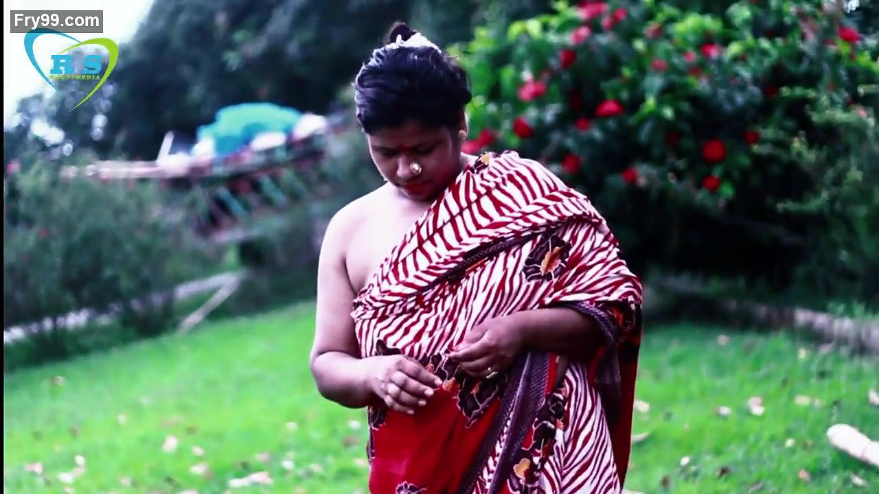 Big boob sharmeen khan side boobs and backless show seducing act