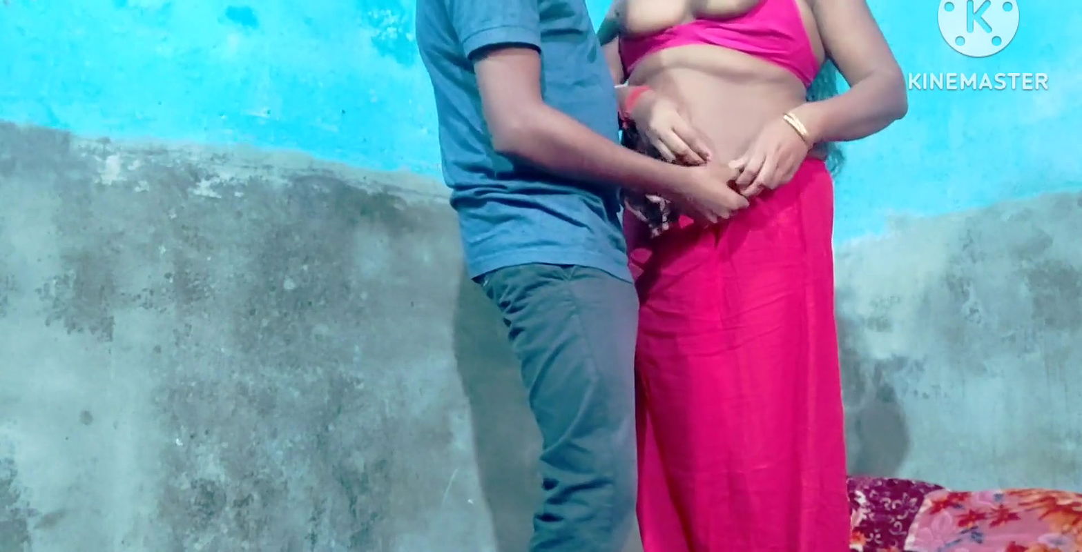 Chachi ko anniversary ki din me chod dala with Hindi audio