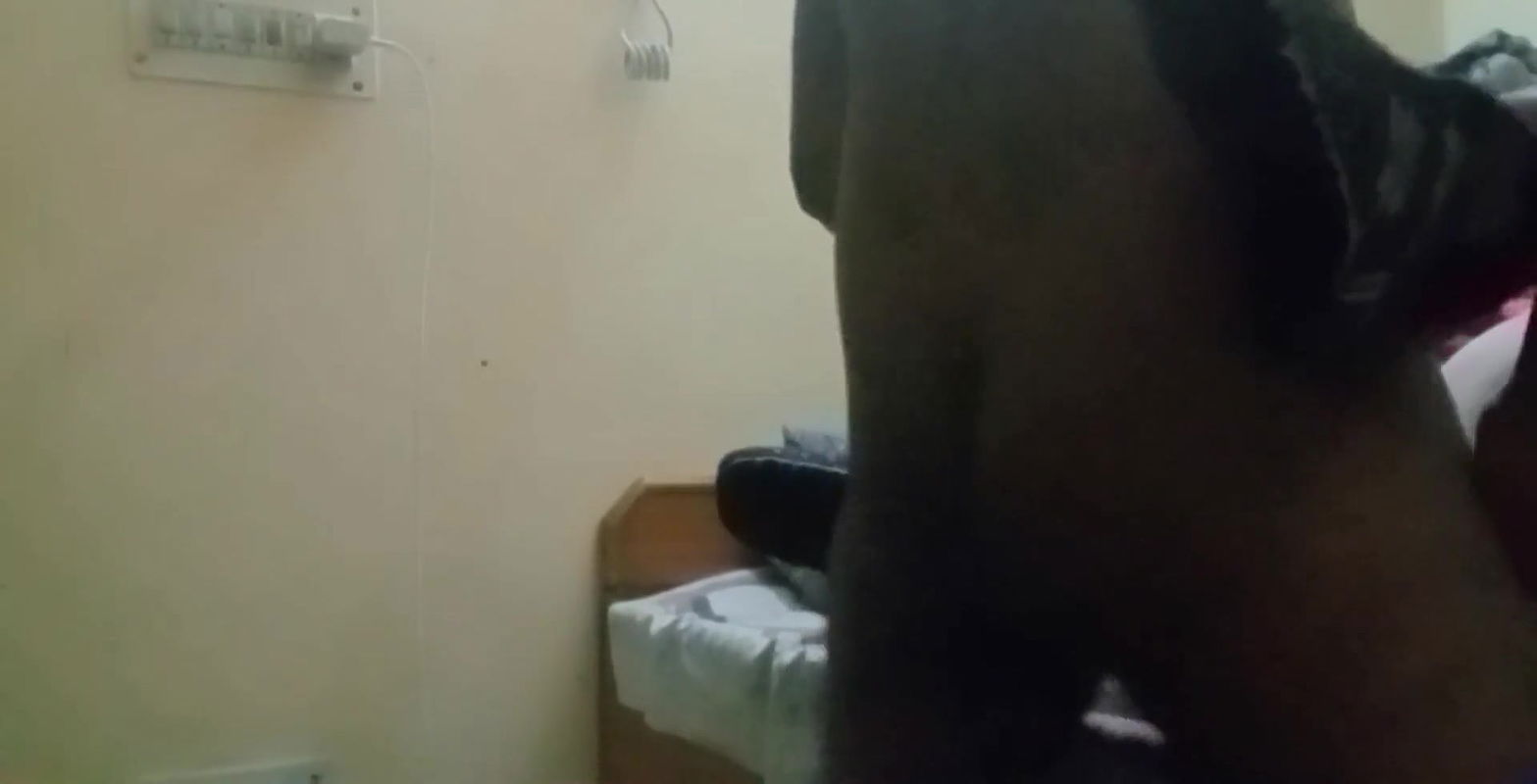 CHOTI SAALI KI CHUT OR GAAND DONO MAARI