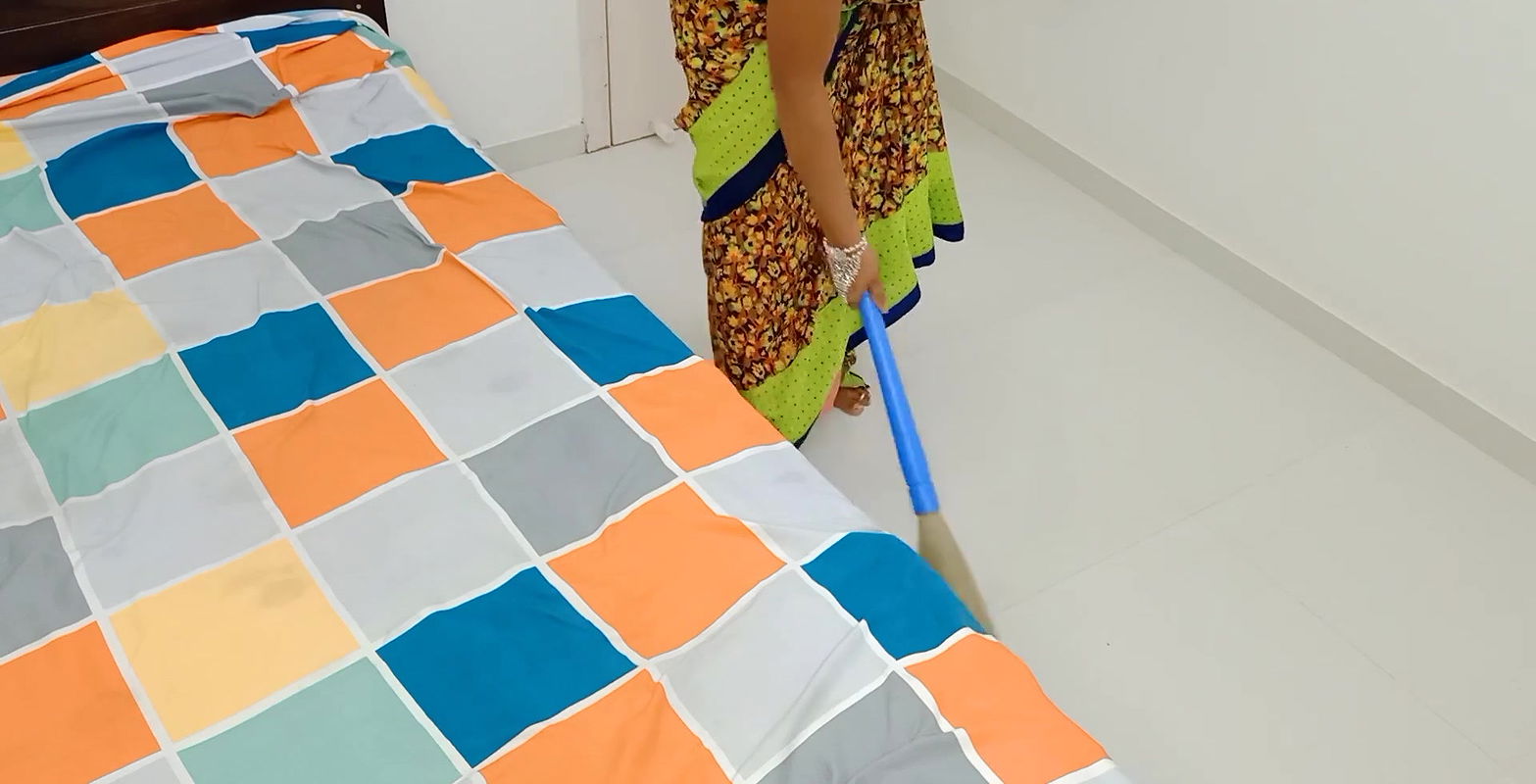 Chut aur gand me zadu Komal ki zadu marne wali ne liye