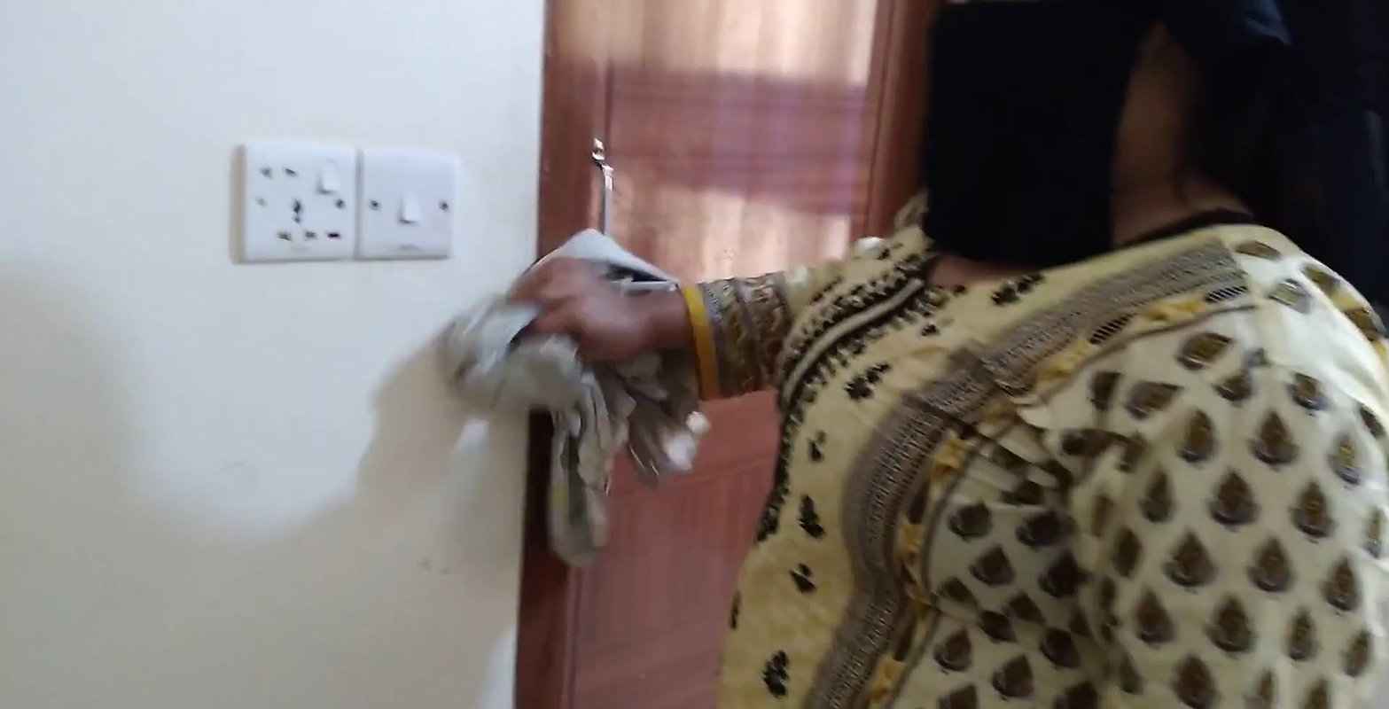 Damaad ne saas ko jamkar choda – Indian Real Sex.