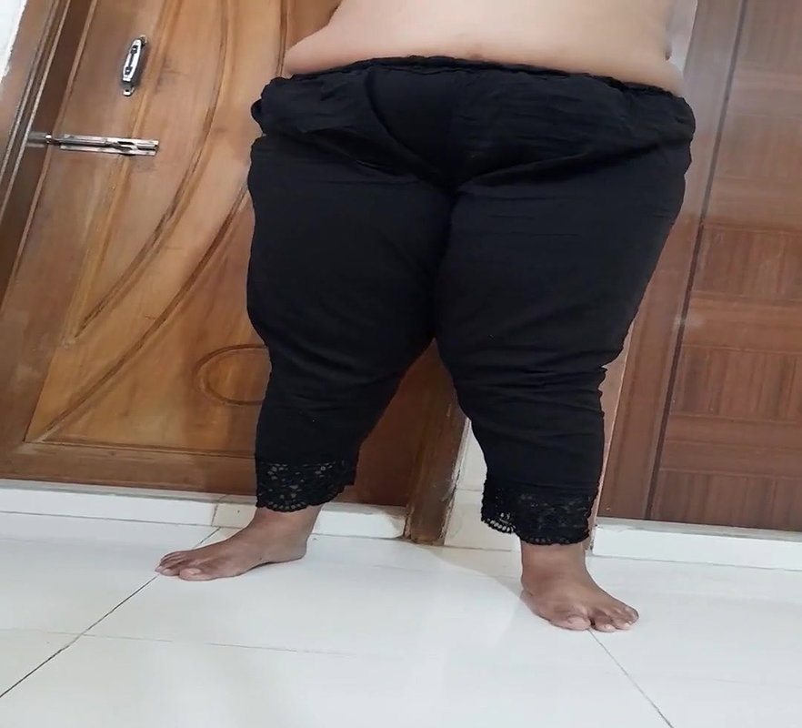 Desi 25-year-old Horny college Girl Fucked By Neighbor – Indian Big Ass & Big Boobs sexy Girl (Huge CumShot Inside ass)