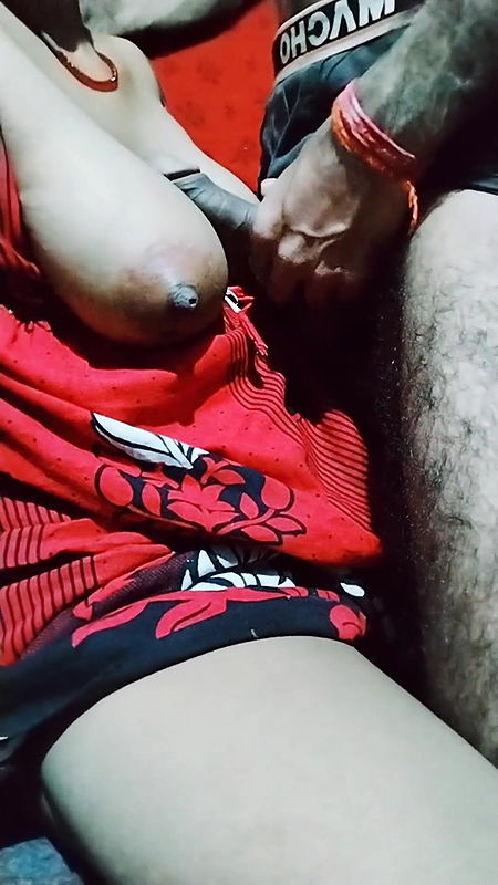 Desi bhabhi ka milk nikala.